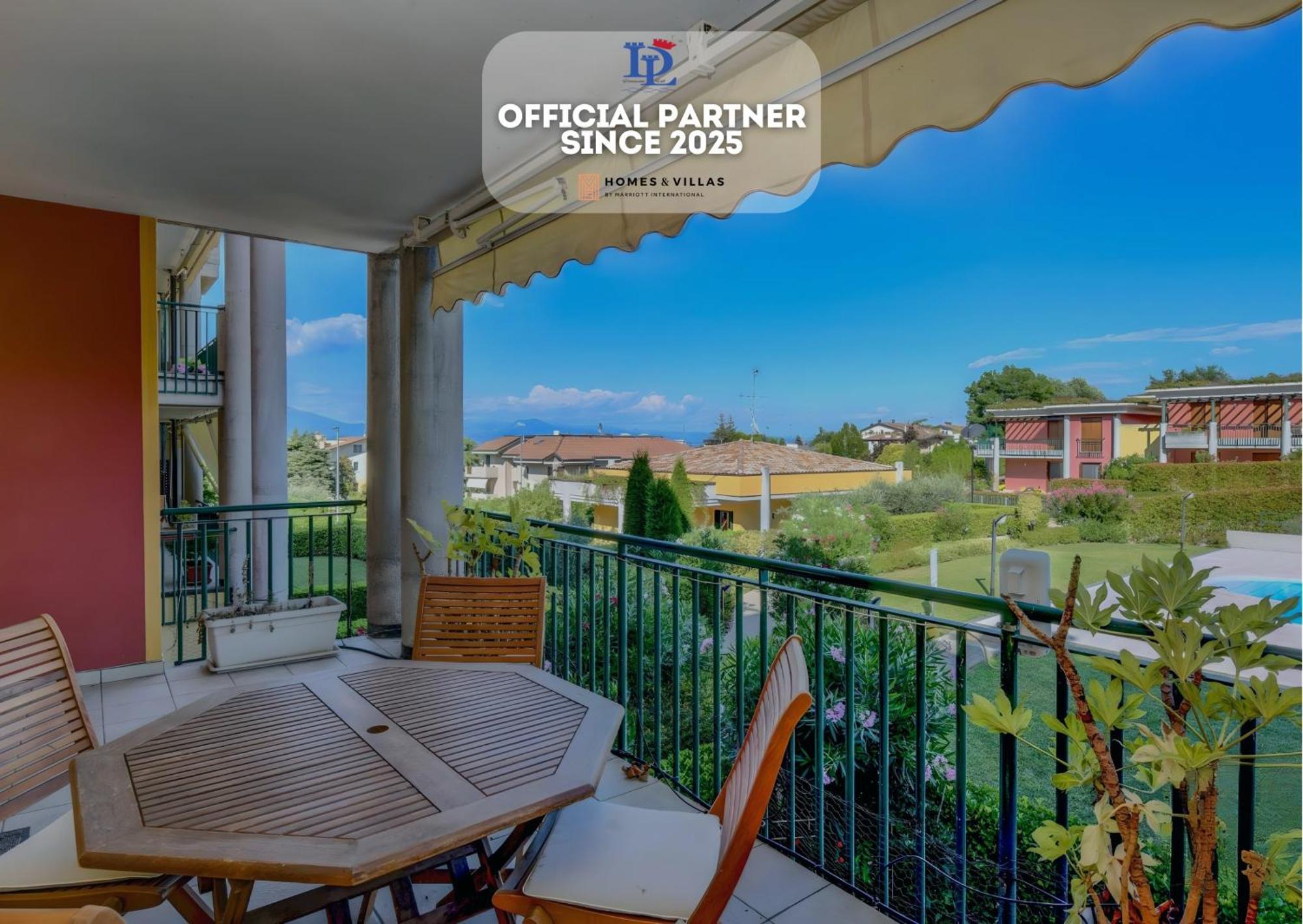 Desenzanoloft Official Partner Marriott Homes & Villas -Butterfly And 5 Pools Family Apartment Desenzano del Garda Exterior photo